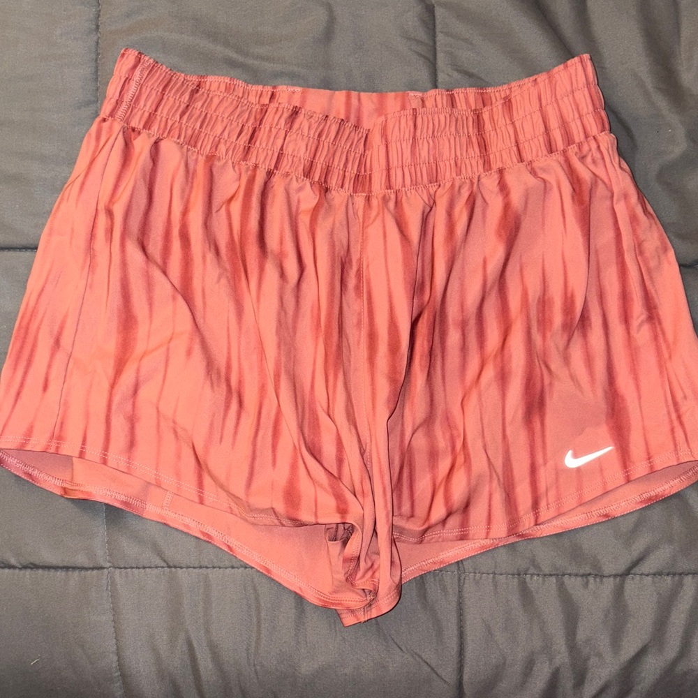 🧡 NWT Nike Women's Athletic Shorts